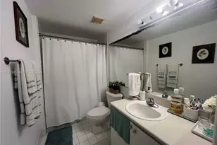 5099 NW 7th St, Miami, FL 33126 - Photo 9