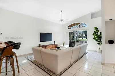 1601 SW 157th Ave, Pembroke Pines, FL 33027 - Photo 5