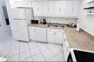 2101 Atlantic Shores Blvd, Hallandale Beach, FL 33009 - Photo 5