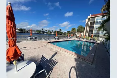 2101 Atlantic Shores Blvd #108, Hallandale Beach, FL 33009 - Photo 15