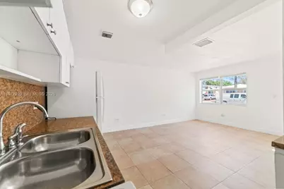 16170 NE 18th Pl #16170, North Miami Beach, FL 33162 - Photo 7