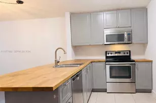 614 Woodgate Cir, Sunrise, FL 33326 - Photo 3