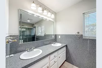 2770 NE 8th Ct, Pompano Beach, FL 33062 - Photo 33