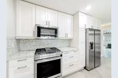 2770 NE 8th Ct, Pompano Beach, FL 33062 - Photo 11