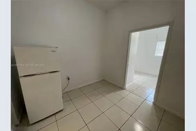 14735 NW 9th Ave #B, Miami, FL 33168 - Photo 5