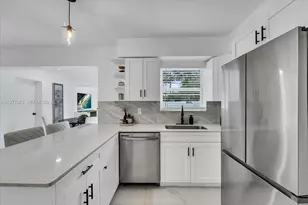 20 NE 29th St, Wilton Manors, FL 33334 - Photo 11