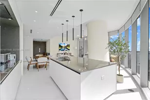 300 Biscayne Blvd Way, Miami, FL 33131 - Photo 9