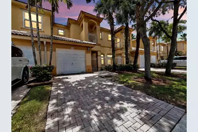 858 NW 170th Ter #858, Pembroke Pines, FL 33028 - Photo 1