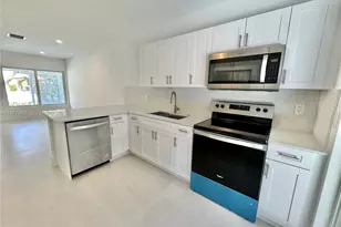 12125 NE 7th Ave, North Miami, FL 33161 - Photo 7