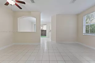 2537 SE 15th Ct, Homestead, FL 33035 - Photo 5