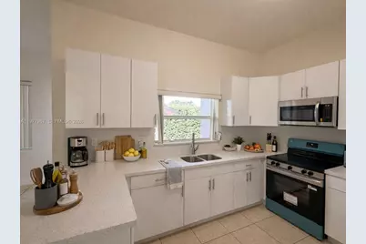 2902 SW 149th Pl, Miami, FL 33185 - Photo 3