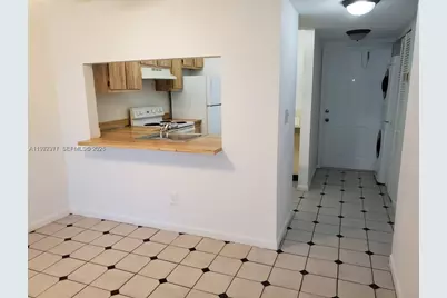 10456 NW 10th St #105, Pembroke Pines, FL 33026 - Photo 3