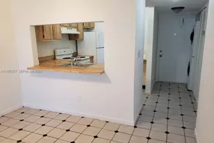 10456 NW 10th St, Pembroke Pines, FL 33026 - Photo 3