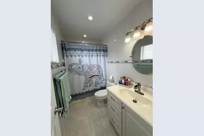 2385 W 69th St #2385-A, Hialeah, FL 33016 - Photo 19