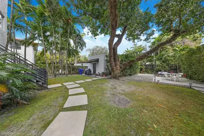 333 SW 30th Rd #1, Miami, FL 33129 - Photo 9