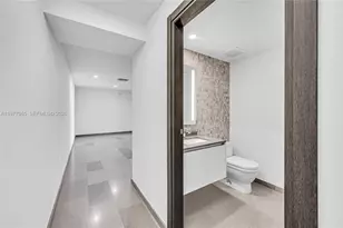 88 SW 7th St, Miami, FL 33130 - Photo 27