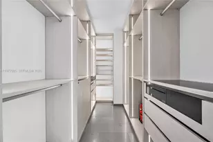 88 SW 7th St, Miami, FL 33130 - Photo 31