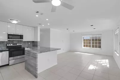 6863 SW 21st St, Miramar, FL 33023 - Photo 5