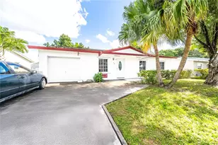 419 SW 80th Ave, Pompano Beach, FL 33068 - Photo 1