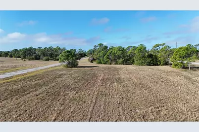 14260 Bluefish Ct, Other City - In The State Of Florida, FL 33946 - Photo 5