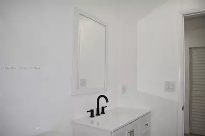 900 NW 8th Ave #3, Pompano Beach, FL 33060 - Photo 11