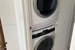 2333 Brickell Ave, Miami, FL 33129 - Photo 11