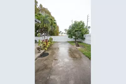10704 SW 167th St, Miami, FL 33157 - Photo 29