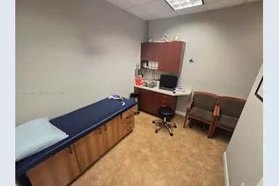 201 SW 84th Ave #209, Plantation, FL 33324 - Photo 5