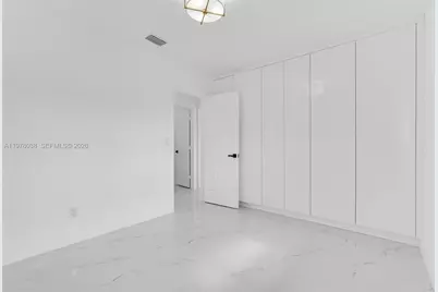 695 W 73 Pl, Hialeah, FL 33014 - Photo 17