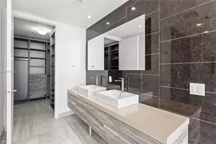 1100 Biscayne Blvd, Miami, FL 33132 - Photo 21