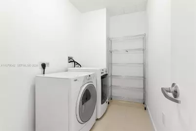 1100 Biscayne Blvd #3404, Miami, FL 33132 - Photo 27