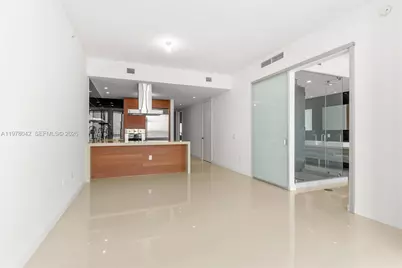 1100 Biscayne Blvd #3404, Miami, FL 33132 - Photo 11