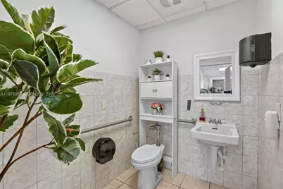 Beauty Service Spa For Sale in Doral, Doral, FL 33178 - Photo 13