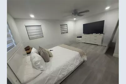 17100 NW 77th Ct #1, Hialeah, FL 33015 - Photo 5