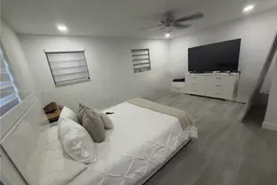 17100 NW 77th Ct, Hialeah, FL 33015 - Photo 5