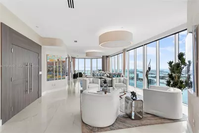 2020 N Bayshore Dr #PH 4702, Miami, FL 33137 - Photo 3