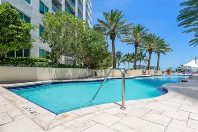253 NE 2nd St #1008, Miami, FL 33132 - Photo 17