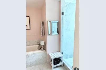 253 NE 2nd St #1008, Miami, FL 33132 - Photo 13