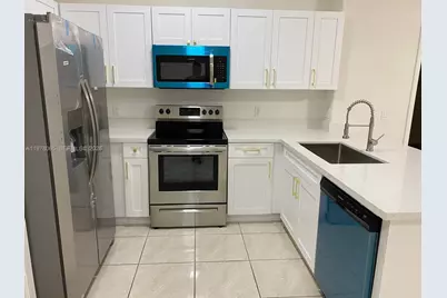 13252 Old Biscayne Dr #803, Homestead, FL 33033 - Photo 3