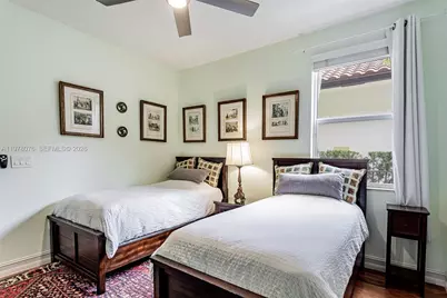 10221 Blue Palm St, Plantation, FL 33324 - Photo 31