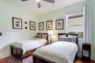 10221 Blue Palm St, Plantation, FL 33324 - Photo 31