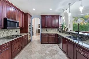 10221 Blue Palm St, Plantation, FL 33324 - Photo 11