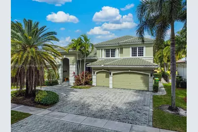 10221 Blue Palm St, Plantation, FL 33324 - Photo 5