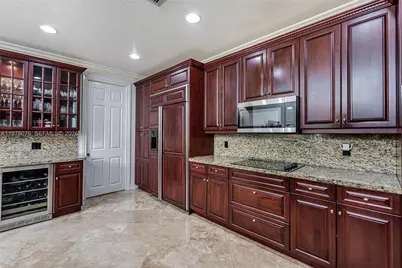 10221 Blue Palm St, Plantation, FL 33324 - Photo 9