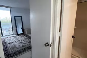 3701 N Country Club Dr, Aventura, FL 33180 - Photo 23