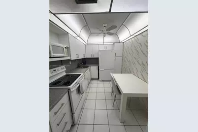 3701 N Country Club Dr #201, Aventura, FL 33180 - Photo 13