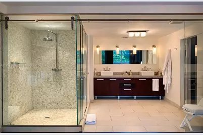 720 NE 62nd St #403, Miami, FL 33138 - Photo 9