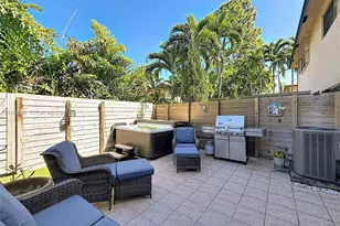 2128 NE 9th Ave, Wilton Manors, FL 33305 - Photo 27