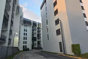 9688 Fontainebleau Blvd, Miami, FL 33172 - Photo 33