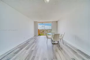 2000 NE 135th St, North Miami, FL 33181 - Photo 3